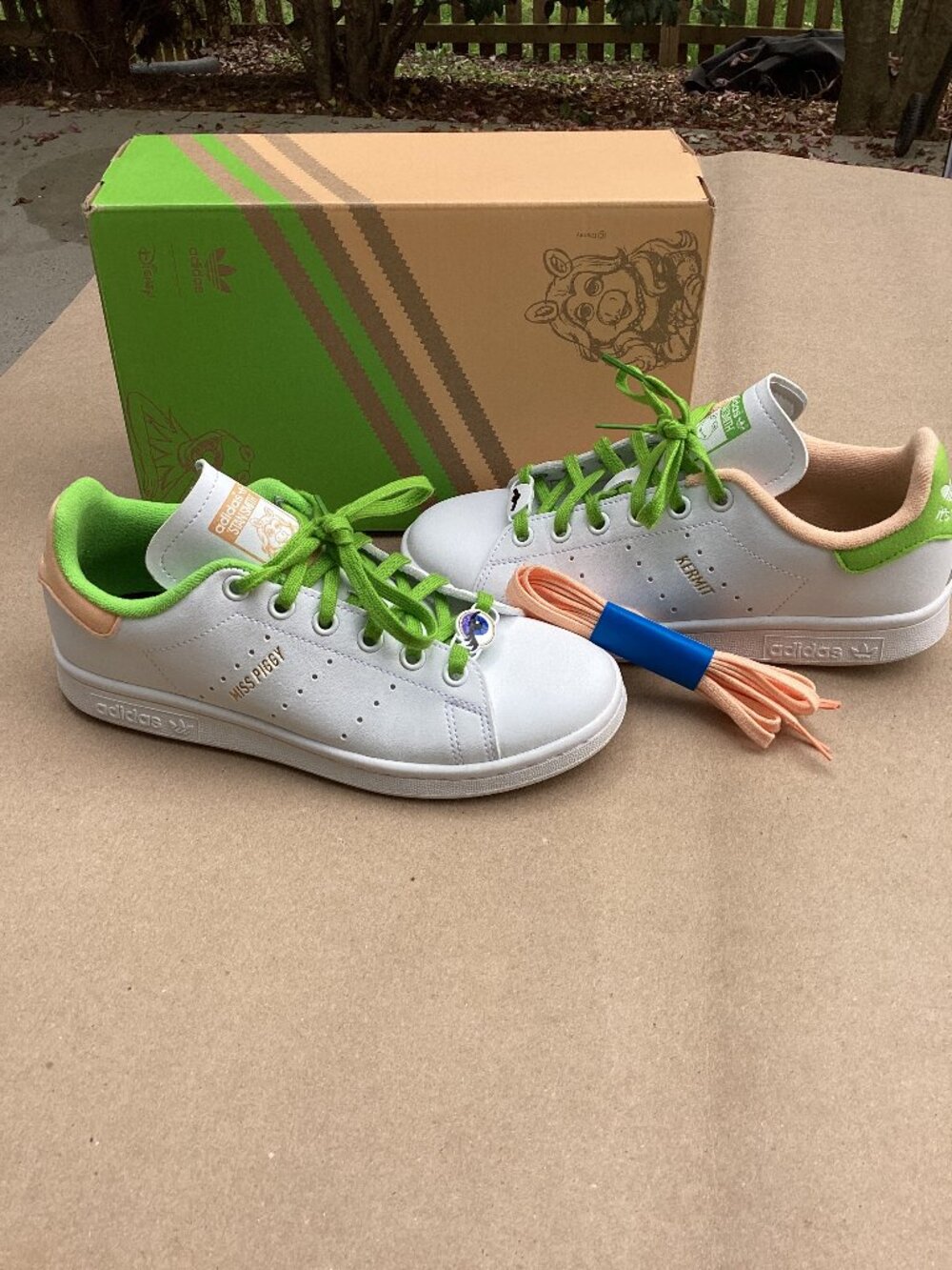 Adidas Stan Smith J Disney Kermit Miss Piggy Kids Sneakers 4.5 White Green
